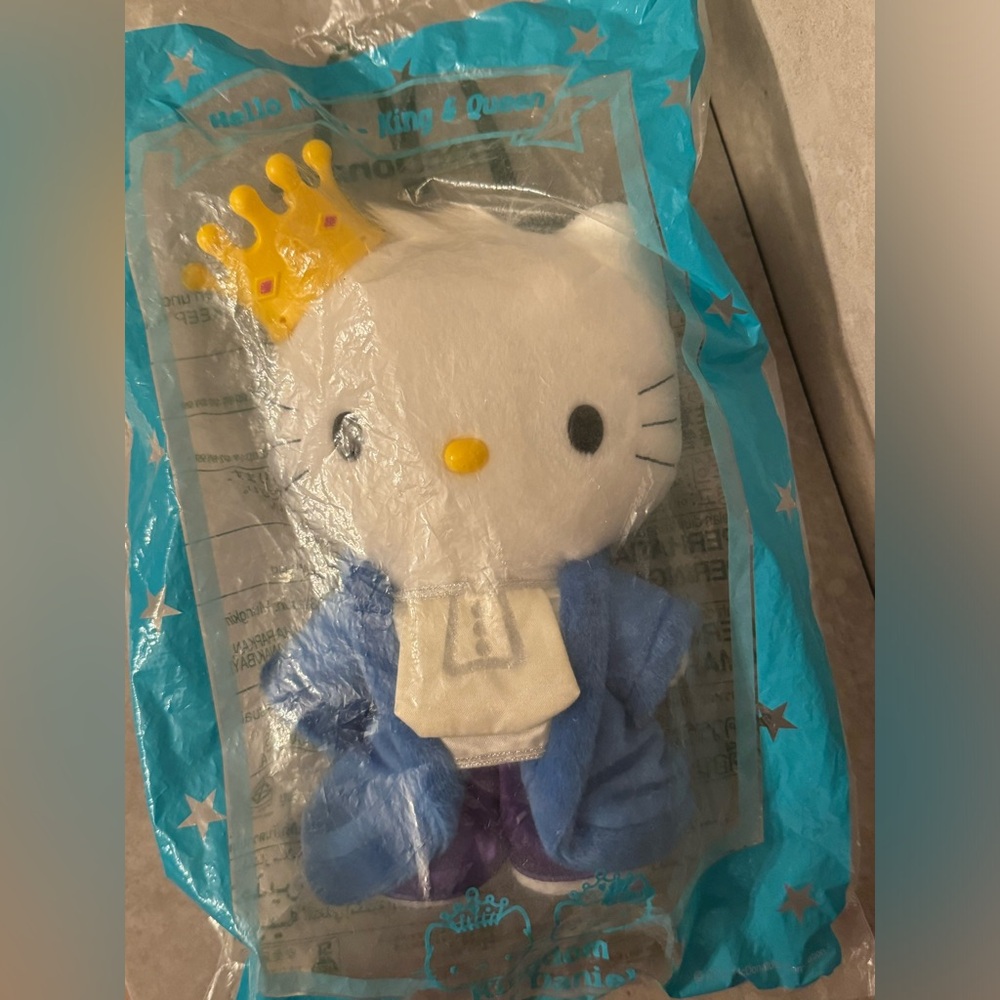 Hello Kitty King And Queen - Kingdom Daniel Plush